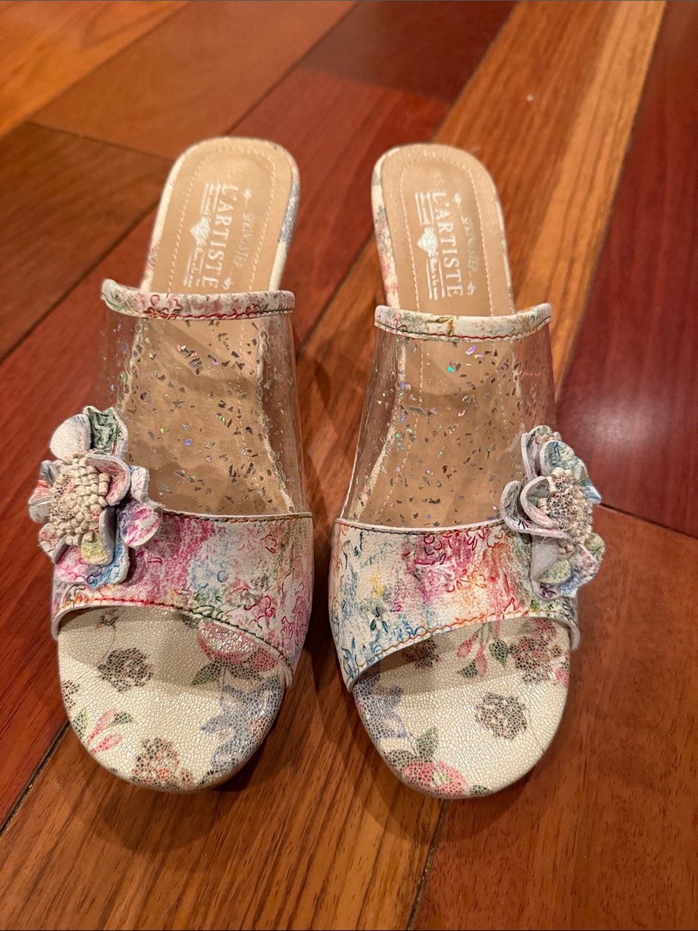 Spring step L’artiste Multicolor Floral Slide  with Decorative Flower Accent